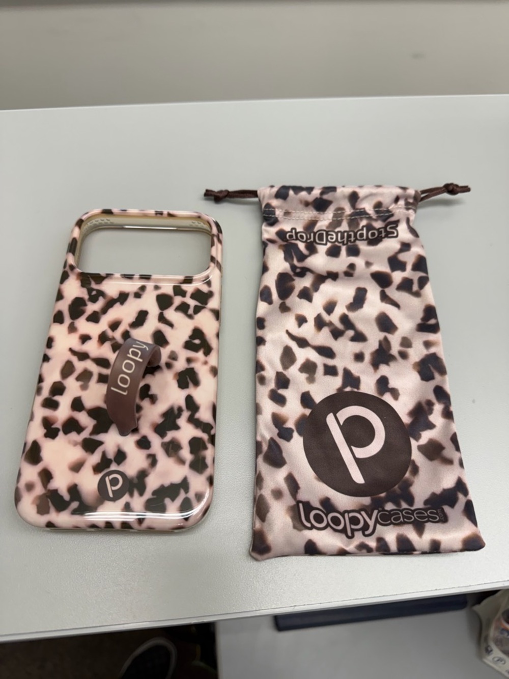 Loopy Cream & Brown Blonde Tortoise Phone Case iPhone 17 pro max Lefty